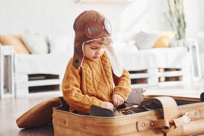 little-boys-in-retro-pilot-costume-have-fun-and-si-2025-03-18-20-02-39-utc2.jpg